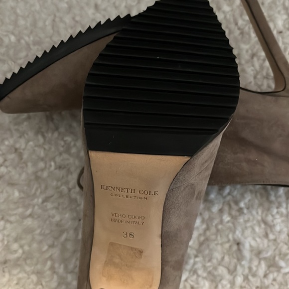 Kenneth Cole Collection Suede booties size 36 - Picture 4 of 5